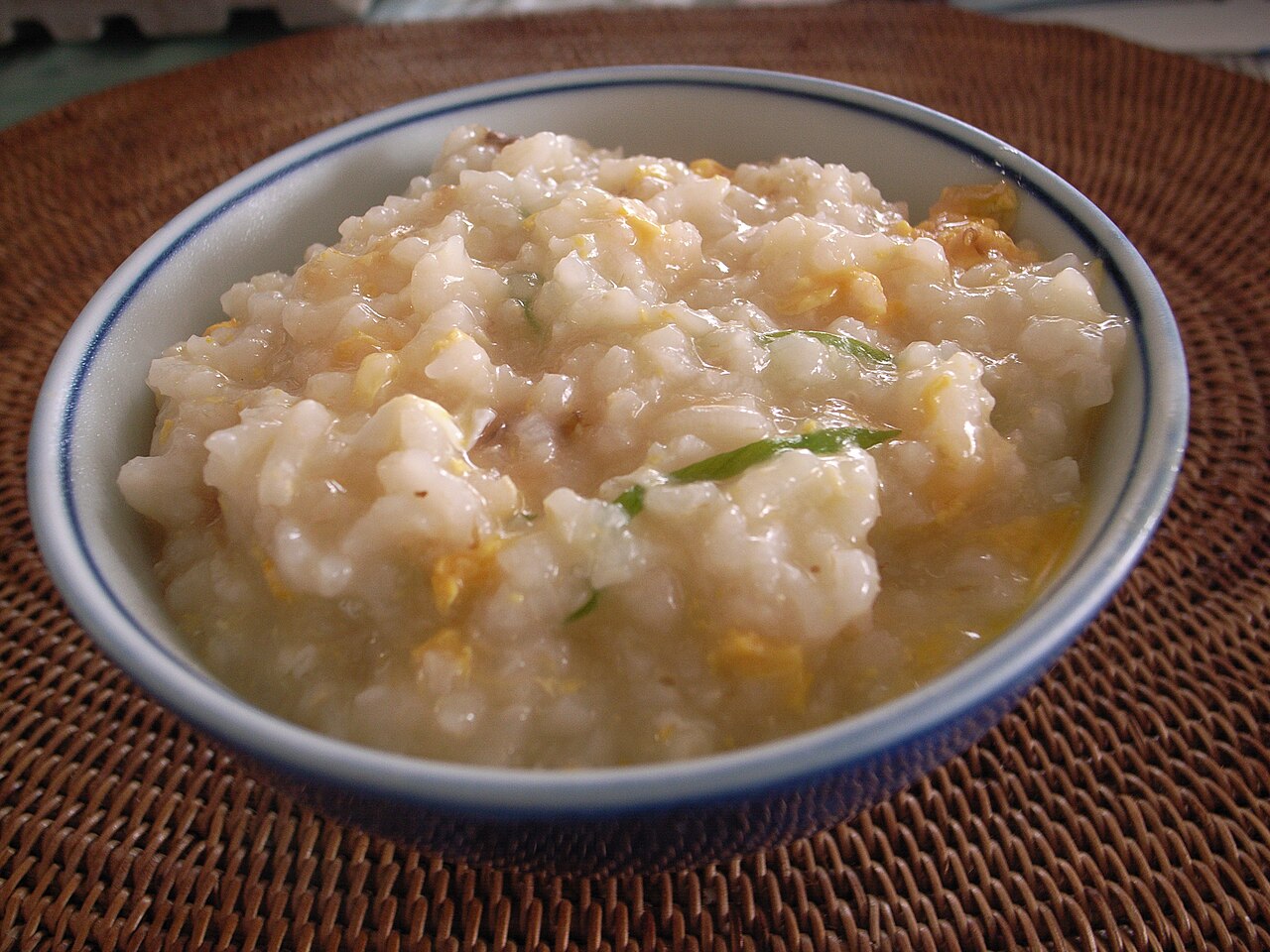 Thick slow-cooked lily almond congee